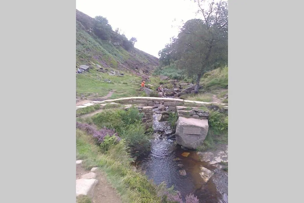 Дом отдыха Stones Cottage Farm, Nr Haworth, Family Friendly, Work Friendly, Gaming Barn, Crafting, Free Wifi, Free Parking, Ev Point Oxenhope